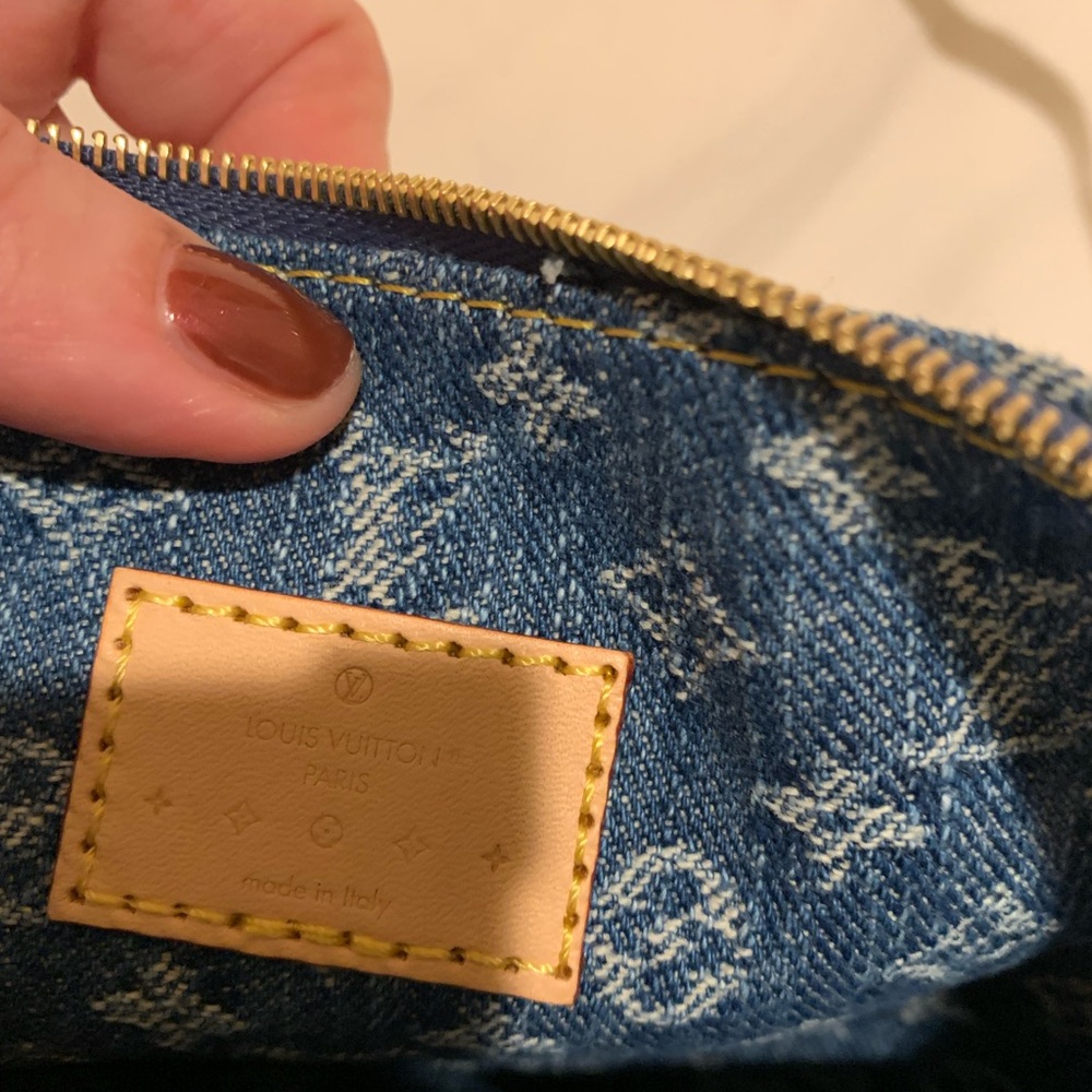 Must !Brand new rare Carry on MM Authentic denim Louis Vuitton purse. Limited… - Picture 13 of 16